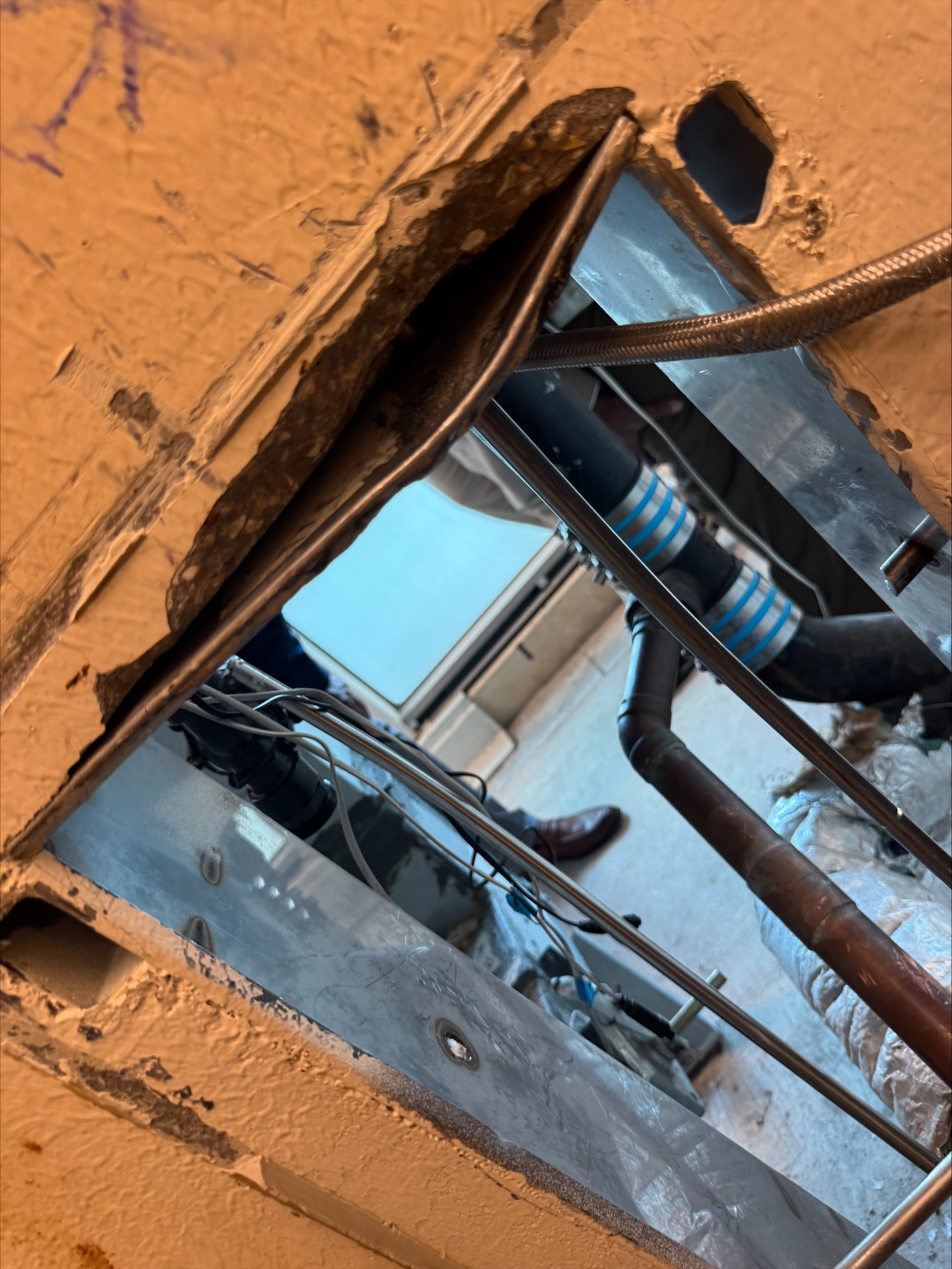Escape hole