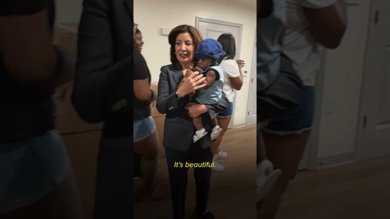 Governor Hochul joins the Pittman family as they got the keys to their new townhome in Buffalo!