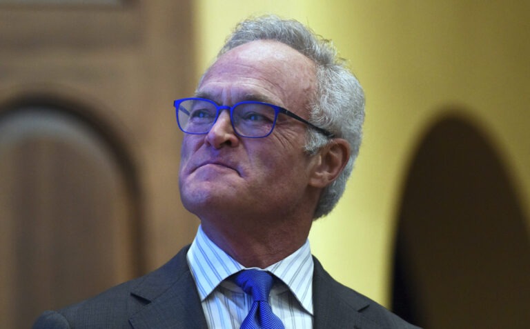 Scott Pelley Absolutely Hammers New ’60 Minutes’ EP to His Face — New Reports Reveal: You’ll ‘Never Be Welcomed Here’